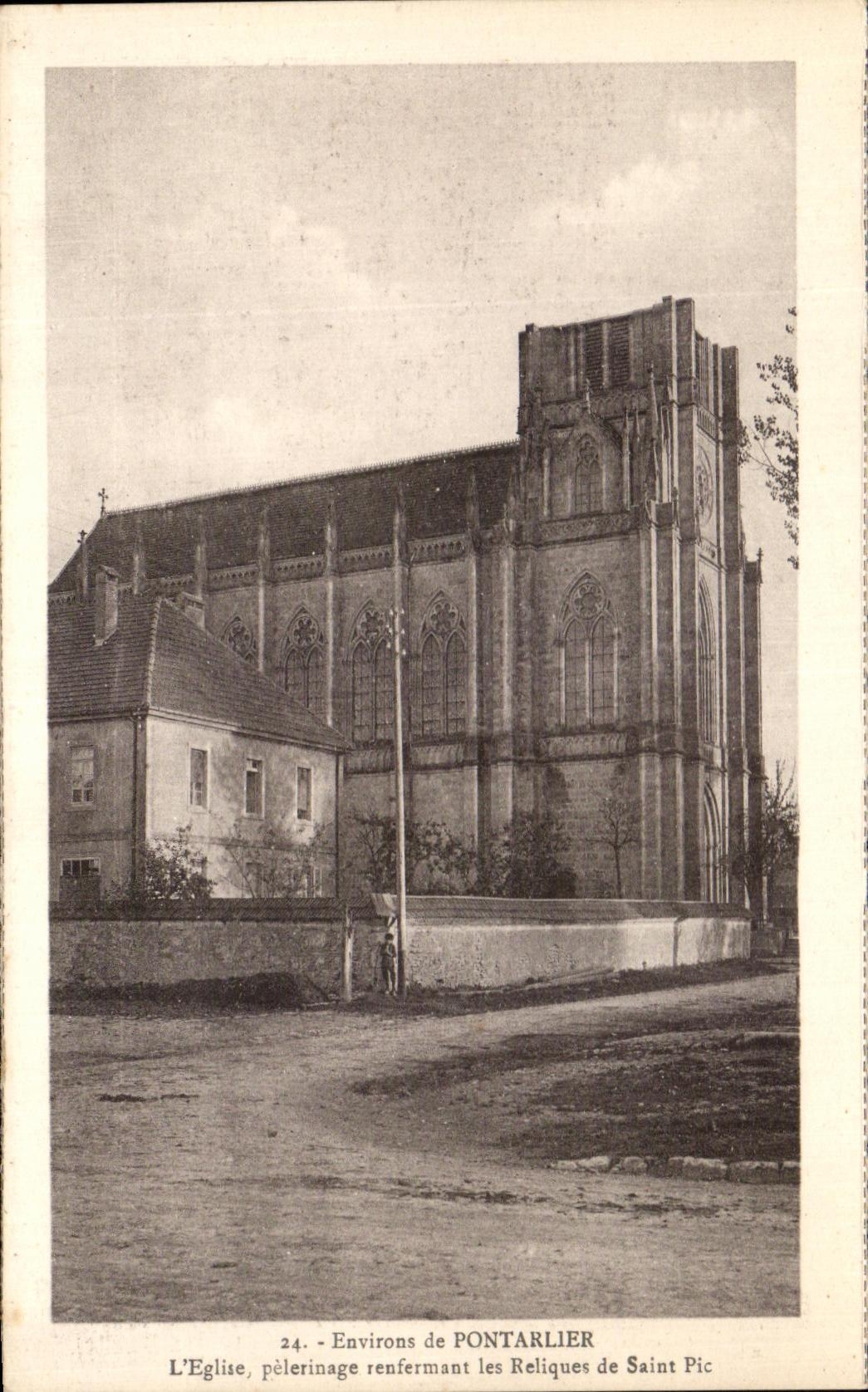 L'Église - Environs de PONTARLIER — pèlerinage renfermant les Reliques de Saint Pic
