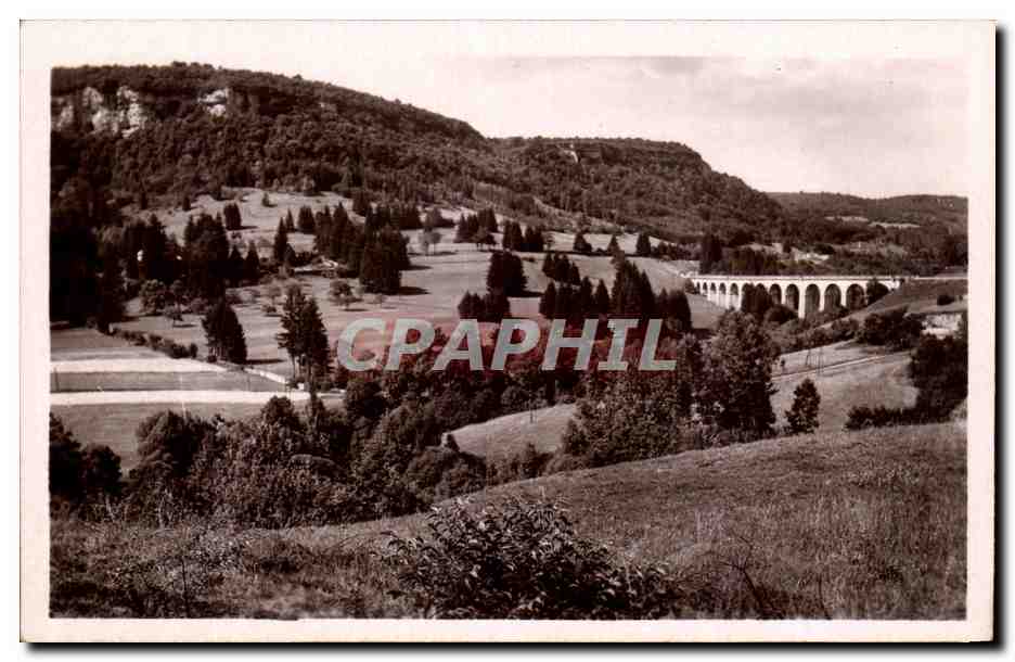 La Mal Côte et la vallée de la Loue — Notre-Dame du Chêne (Doubs) — Photo A. P. Stehboudet