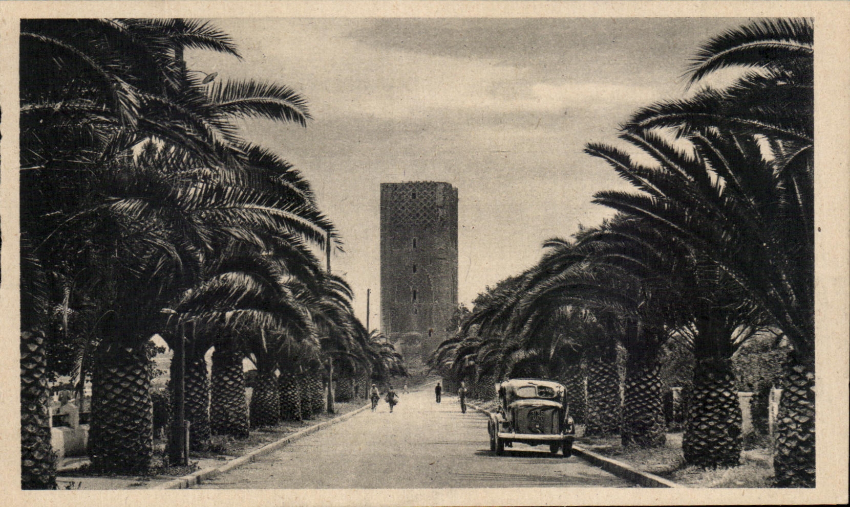 CPA Rabat Rue de Rouen et Tour Hassan Maroc 