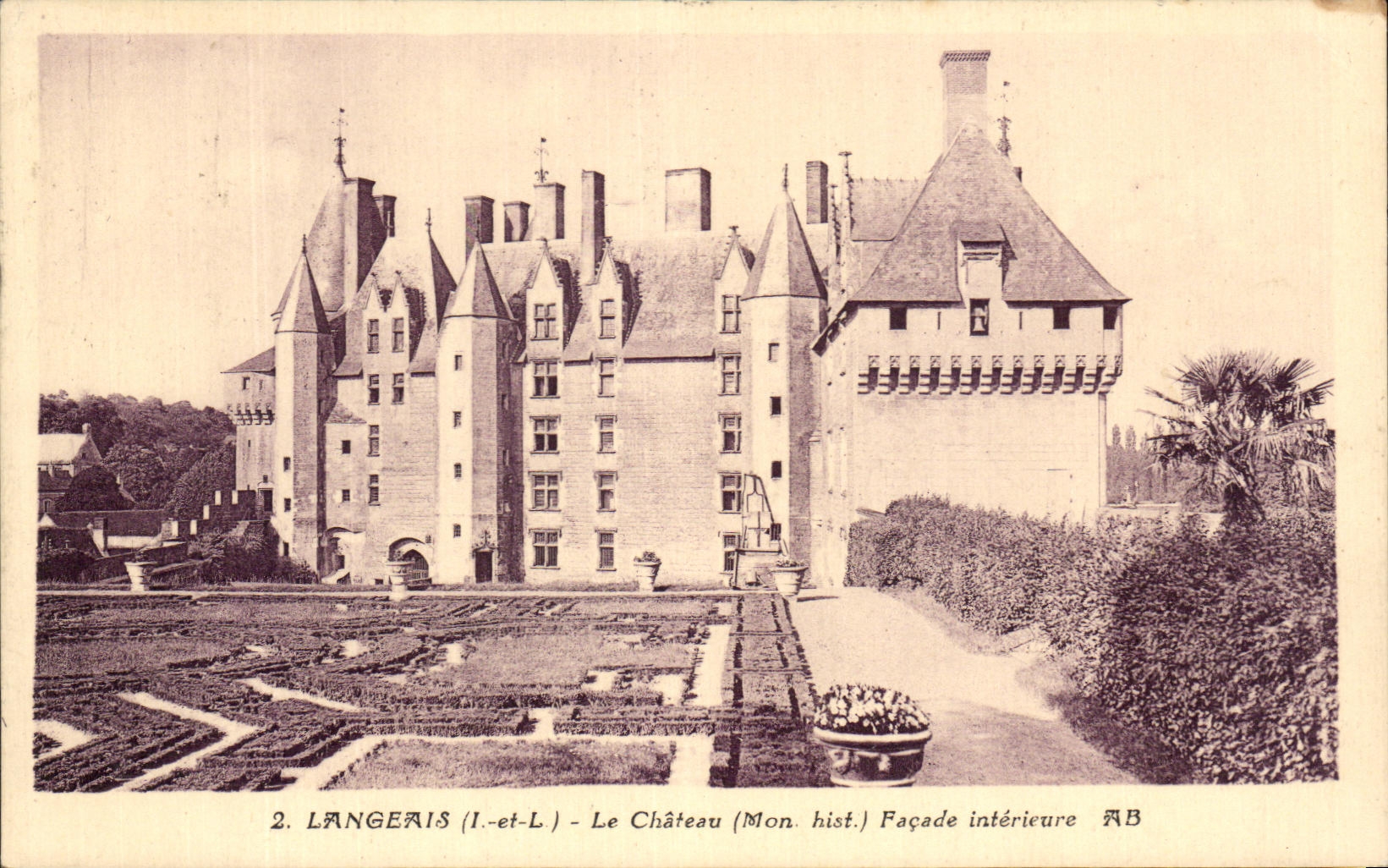 CPA Langeais Le Chateau Facade Interieure