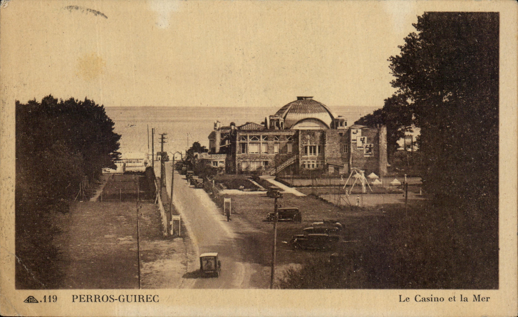 Perros-Guirec — Le Casino et la Mer — CH DES ARTS PHOTO-MÉCANIQUES n°419