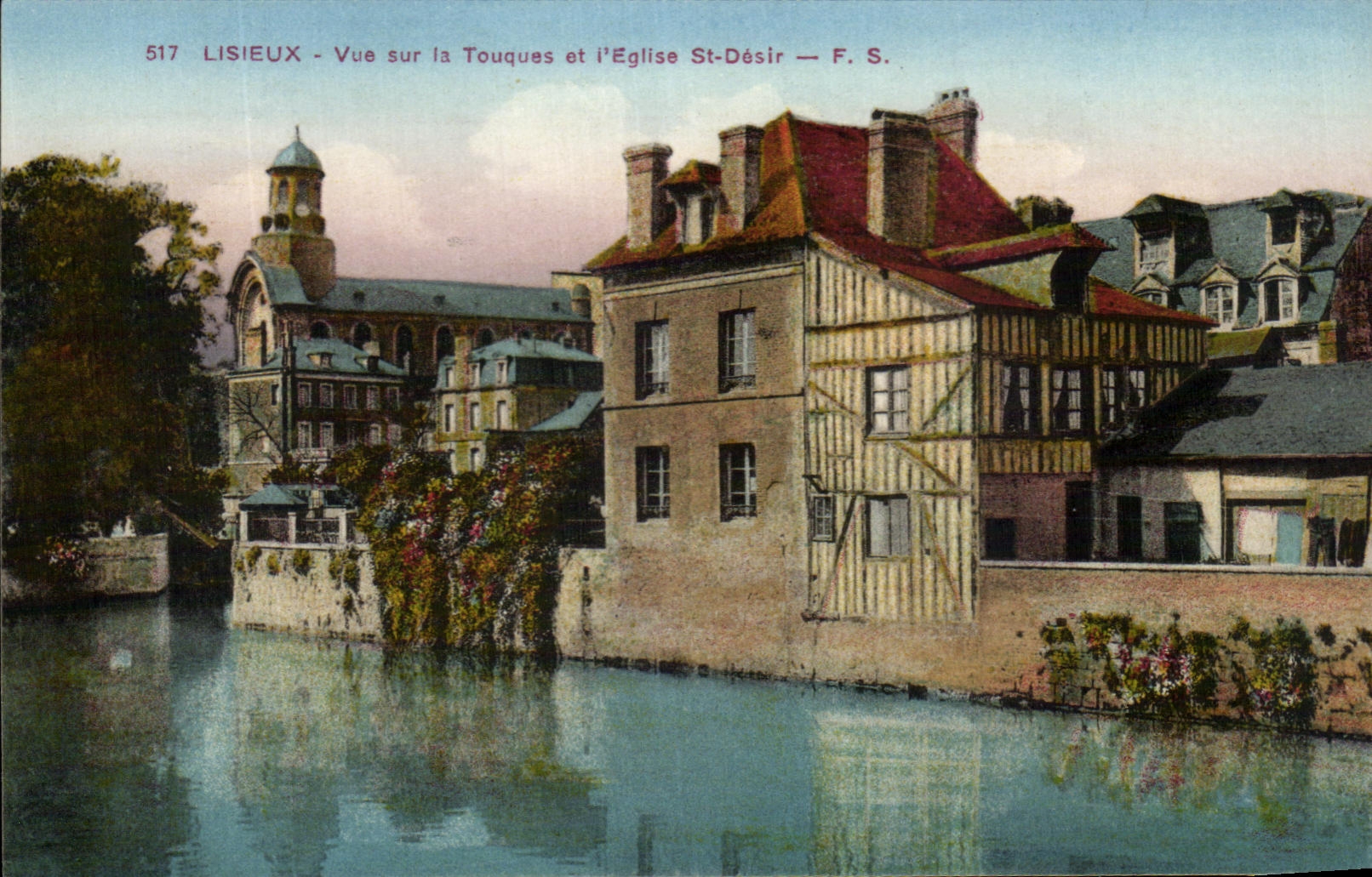 CPA Lisieux Vue sur la Touques et l'Eglise St Desir
