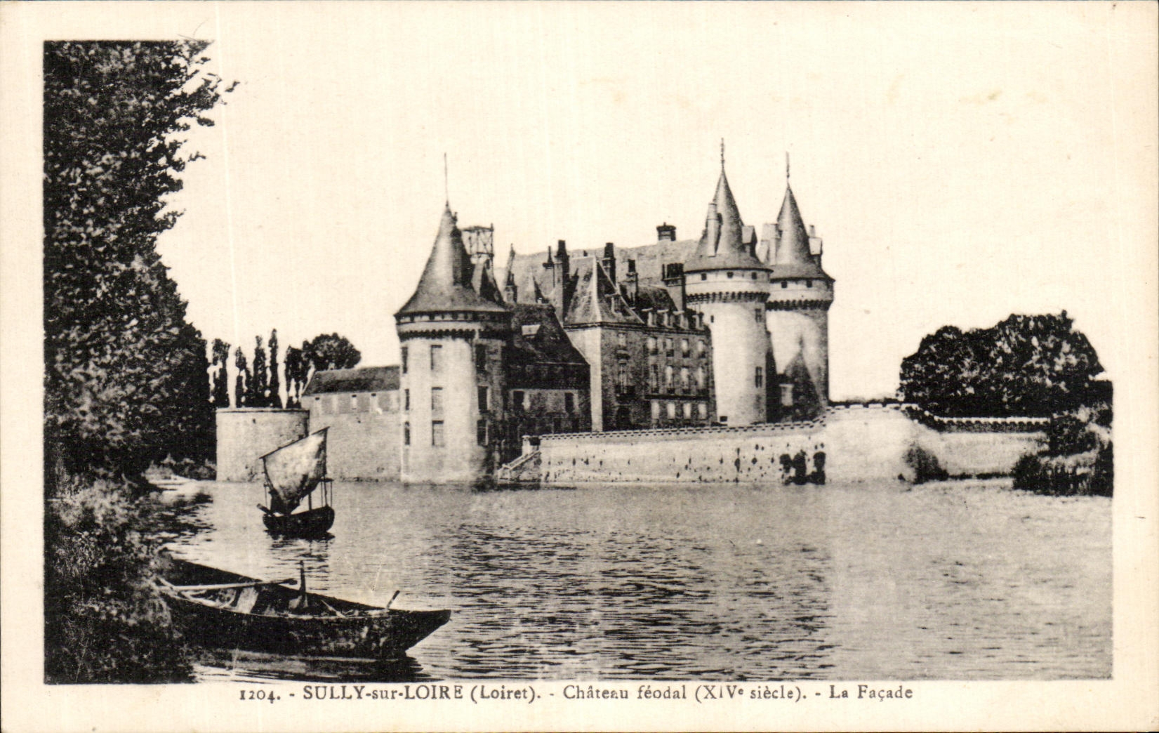 CPA Sully Sur Loire Chateau feodal La Facade