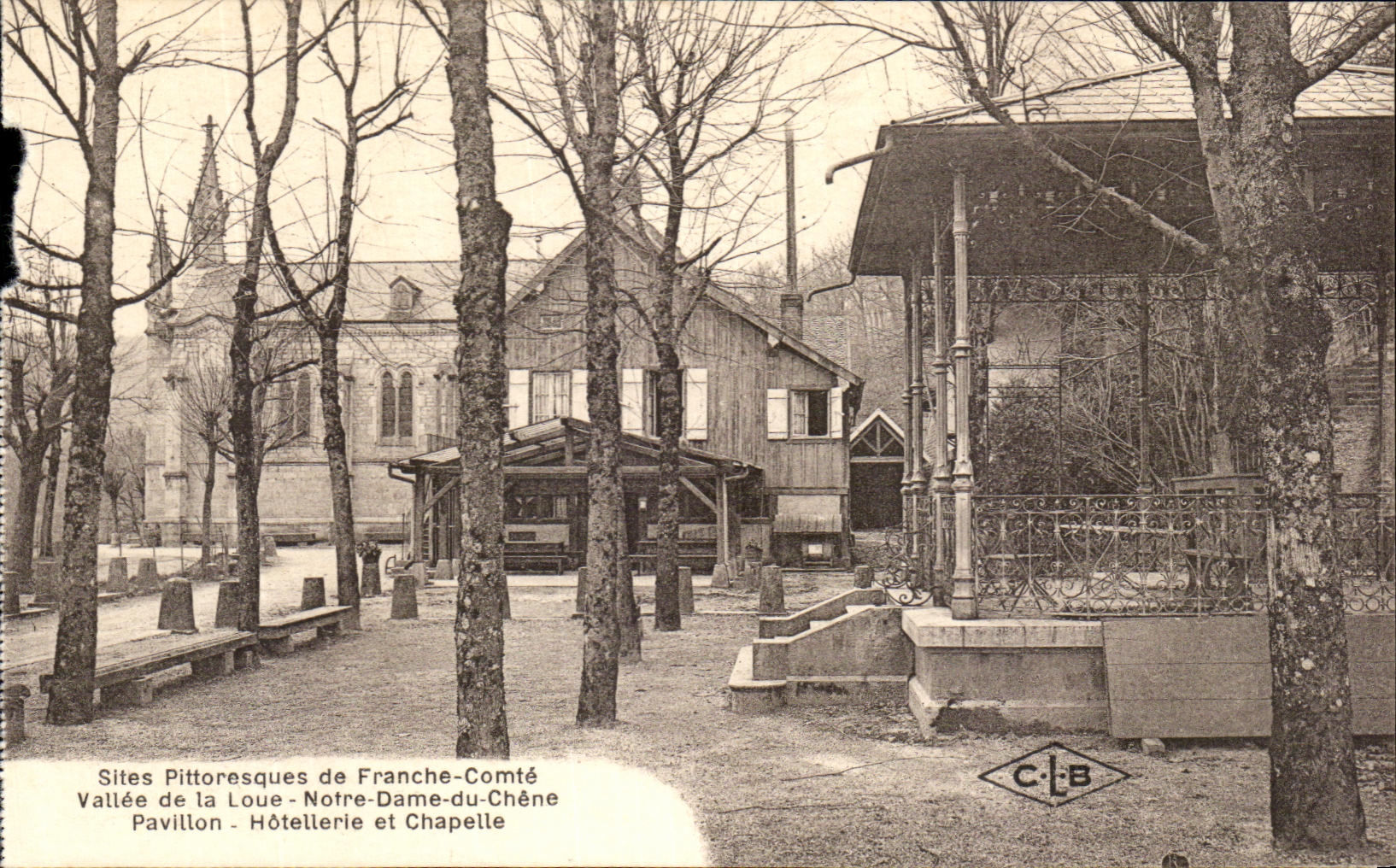 CPA Sites Pittoresques De Franche Comte Vallee De La Loue Notre Dame Du Chene Pavillon Hotellerie et Chapelle