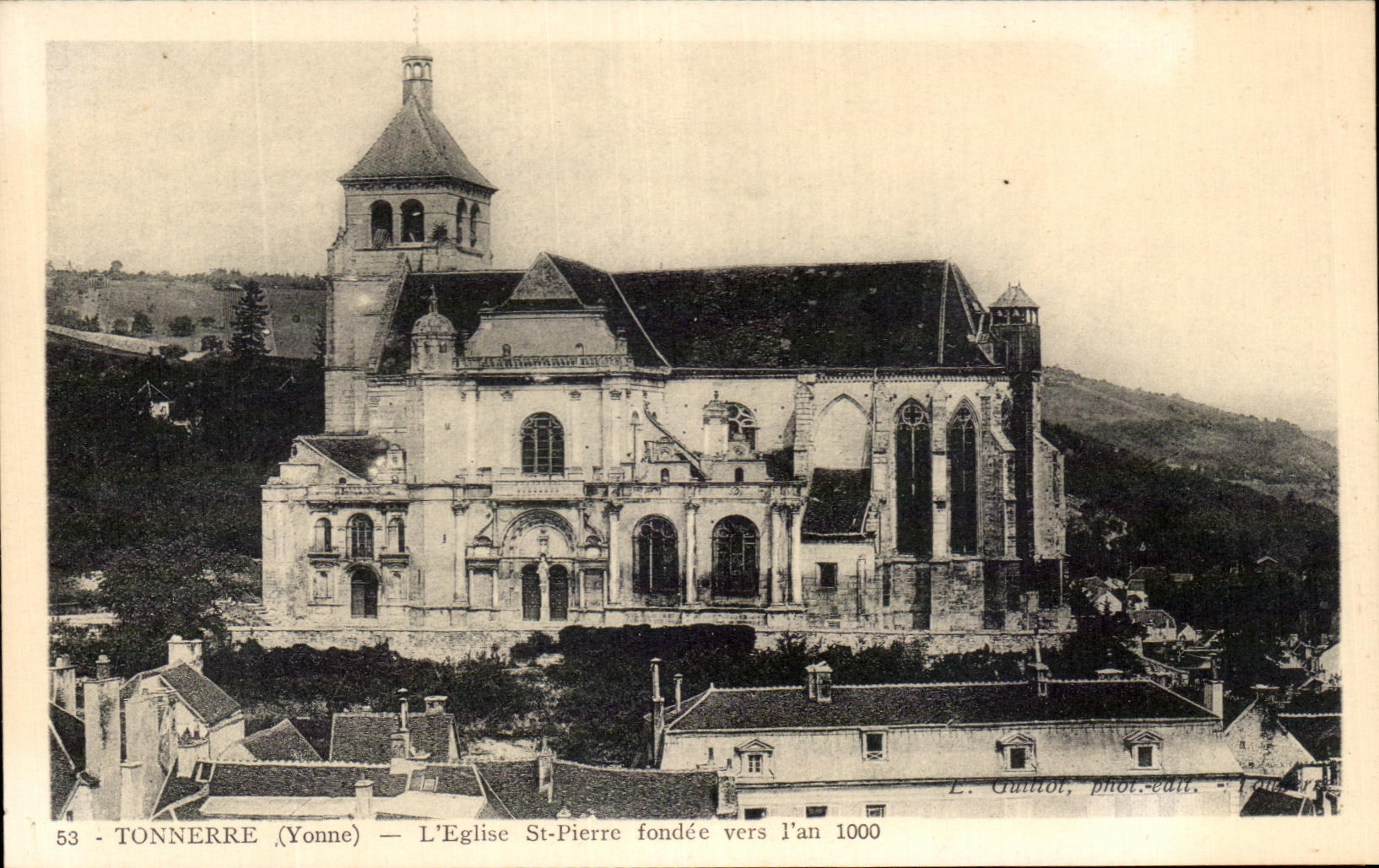 CPA Tonnerre L'Eglise St Pierre Fondee Vers l'an 1000