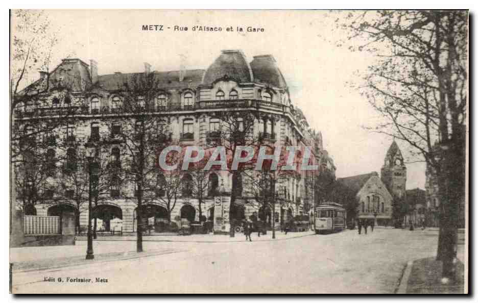 CPA Metz Rue d'Alsace et la Gare Tramway