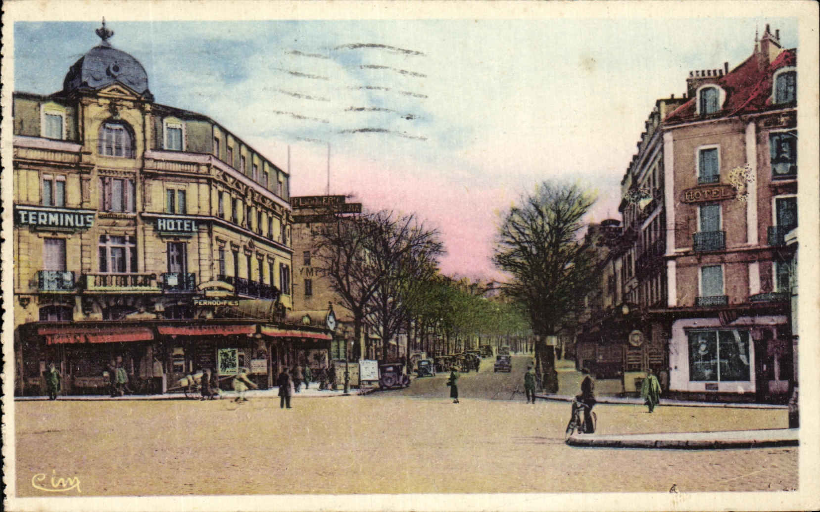 CPA Dijon Avenue Marrchal Foch Et Rue De La Gare Terminus Hotel