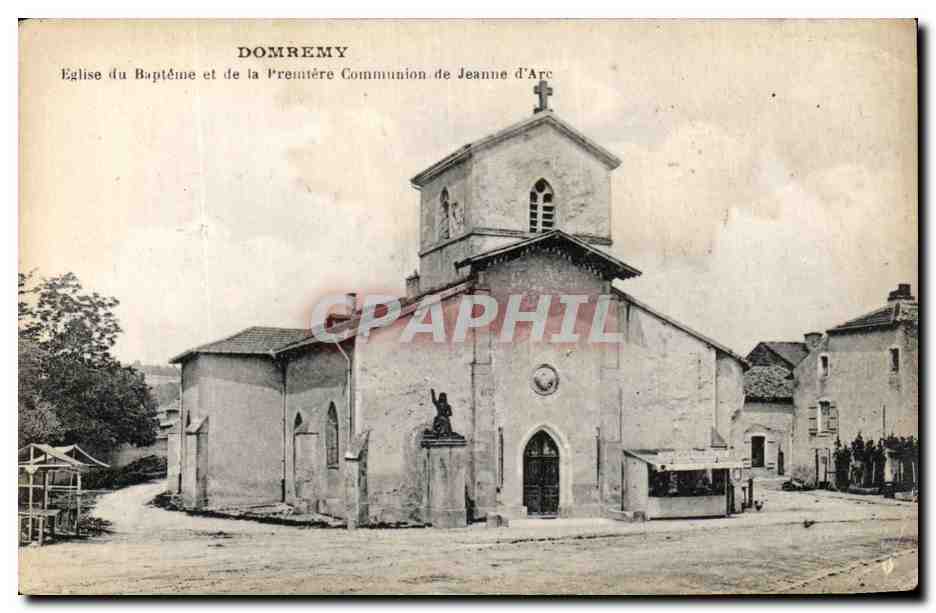 CPA Domremy Eglise du Bapteme et de La premiere Communion de Jeanne d'Arc