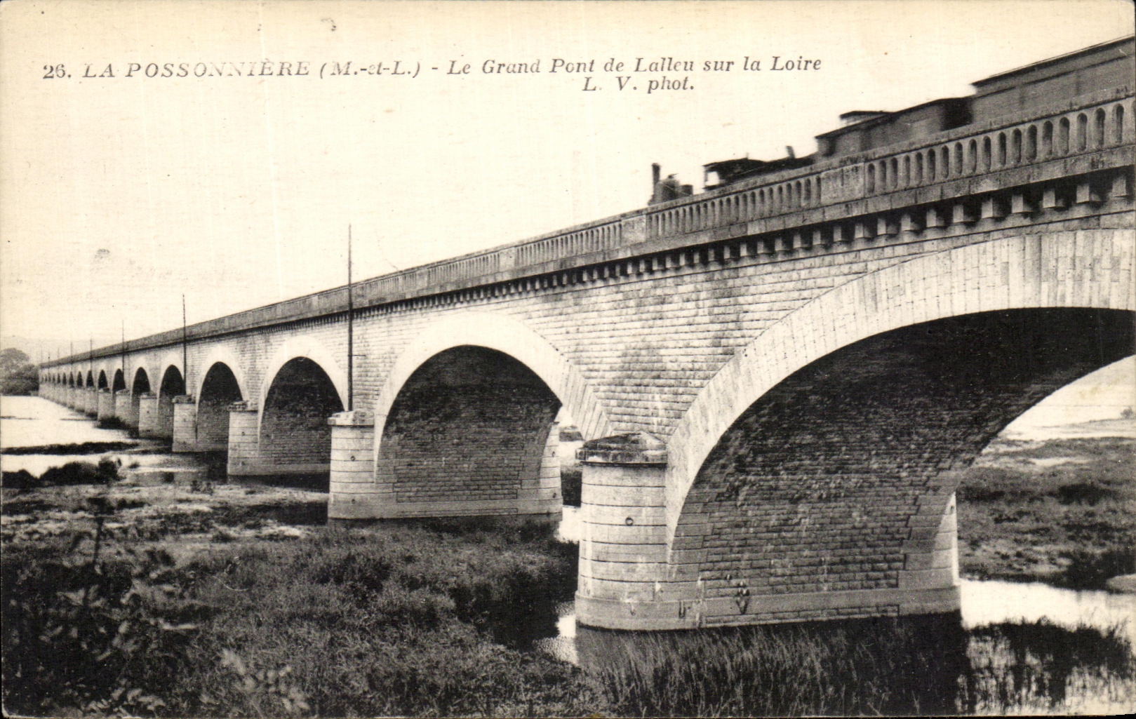CPA La Possonnaiere Le Grand Pont de Lalleu Sur la Loire Train 