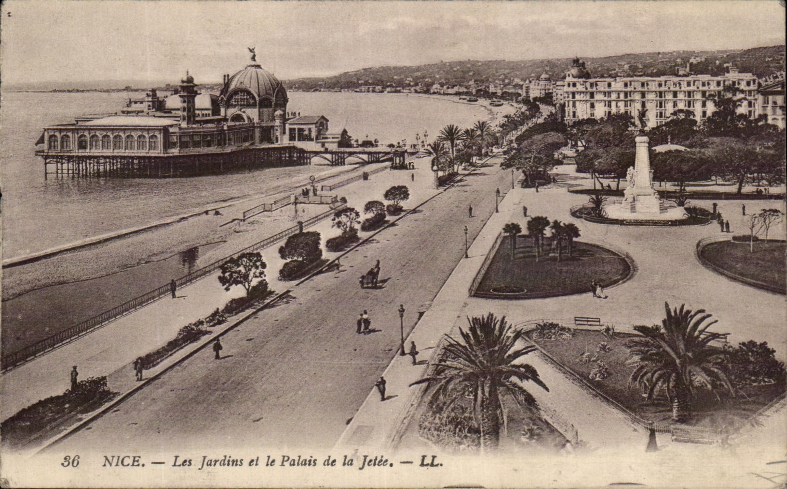 CPA Nice Les Jardins et le Palais de la Jetee