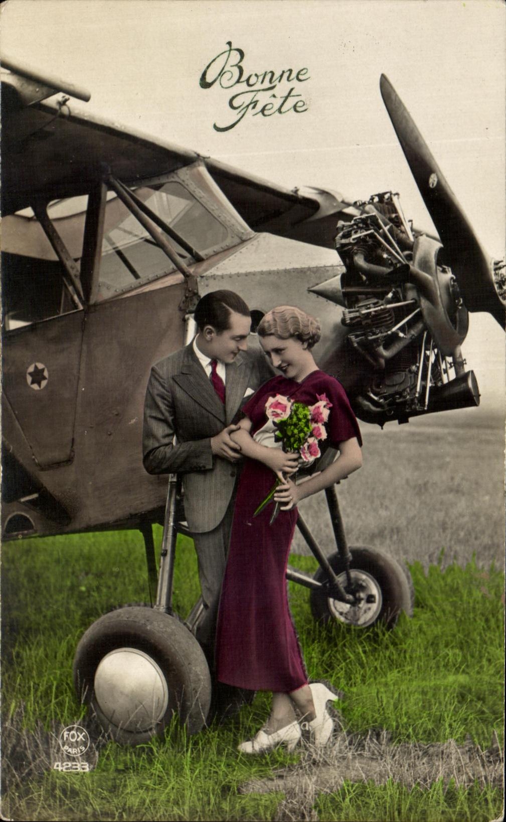 CPA Bonne Fete Avion Aviateur Femme