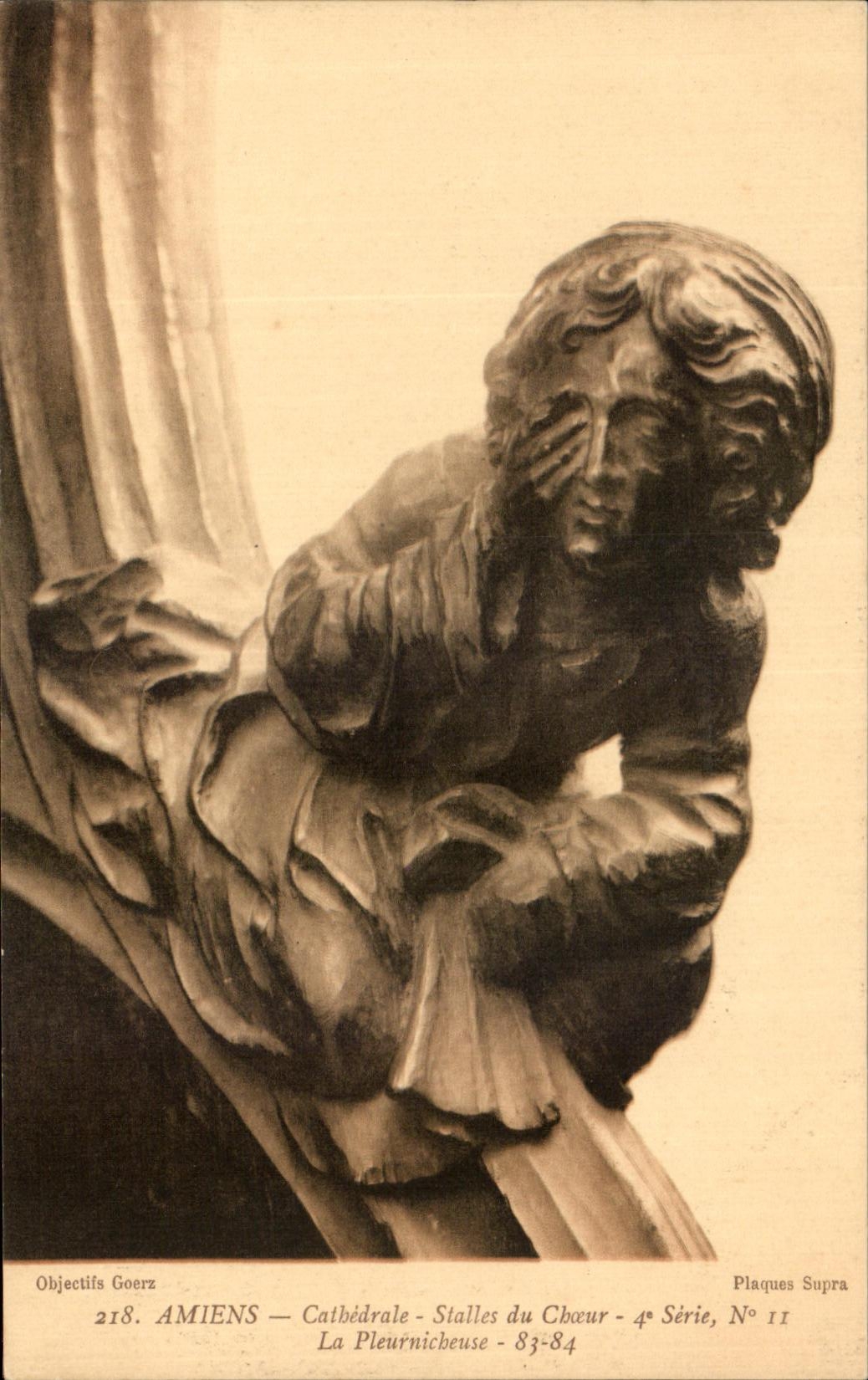 Amiens — Cathédrale — Stalles du Chœur — La Pleurnicheuse — 4e Série, N° II