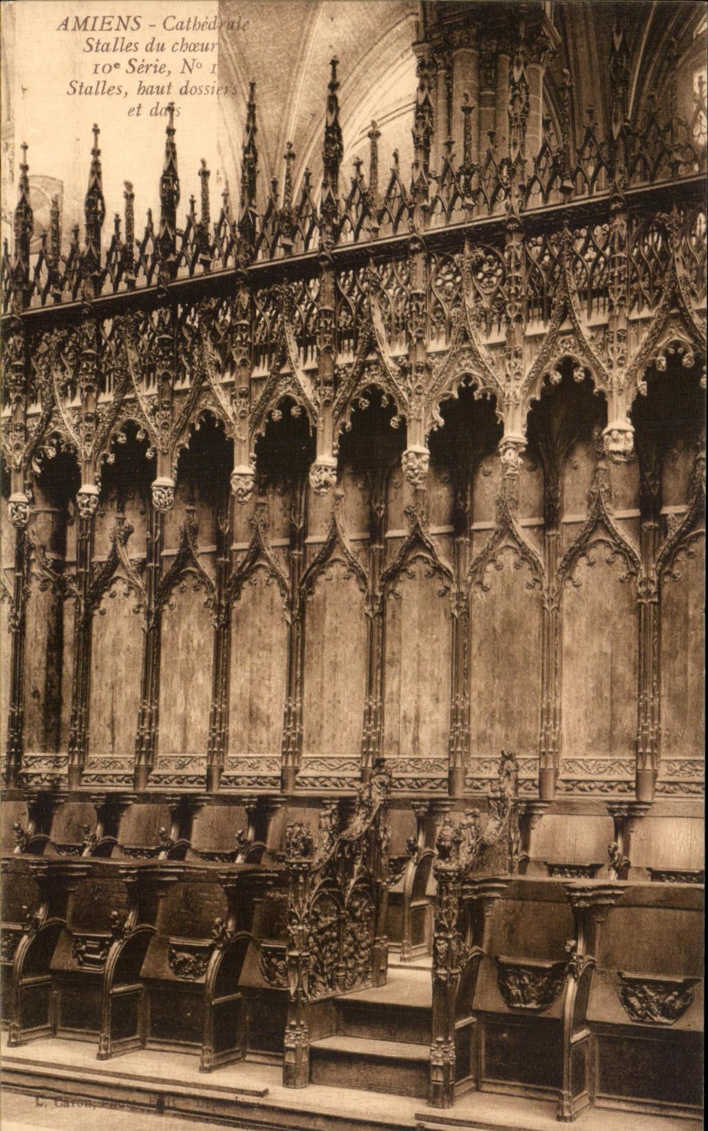 CPA Amiens Cathedrale Stalles de Cheour 