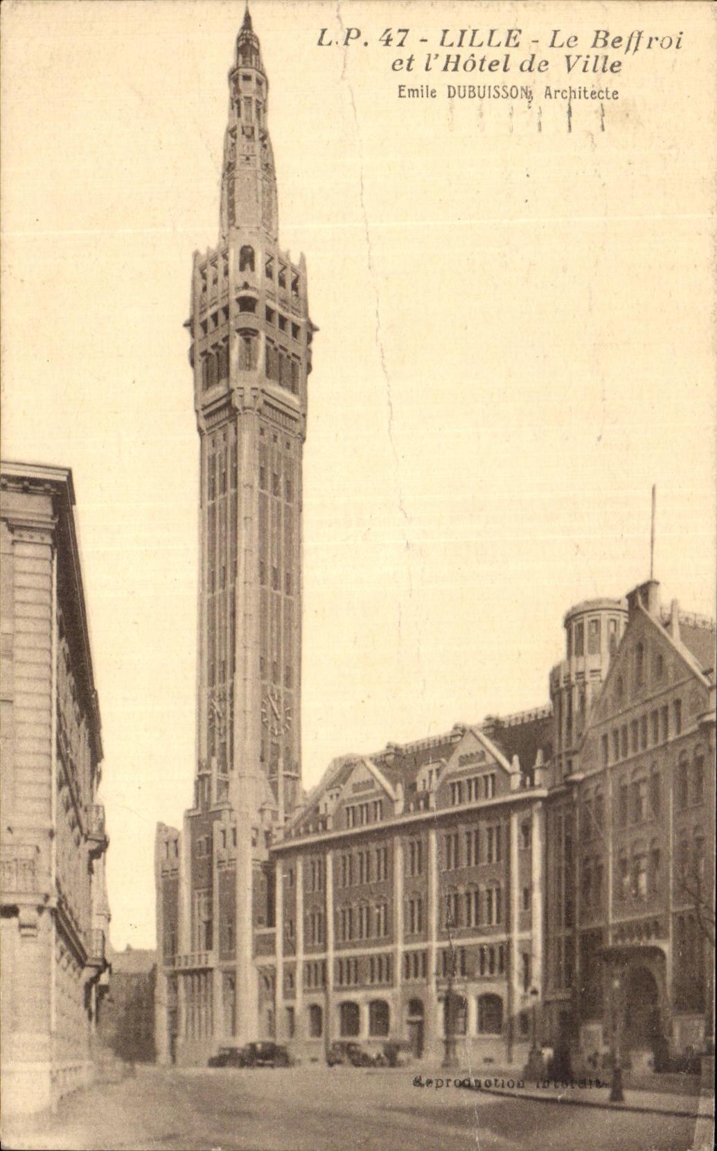 CPA Lille Le Beffroi et L'Hotel de Ville 