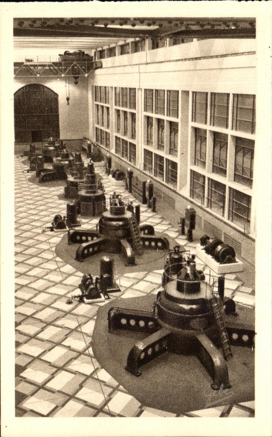 CPA L'Usine Hydro Electrique de Mareges La Salle des Turbines