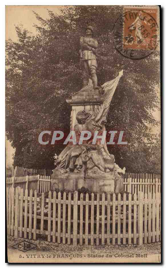 CPA Vitry le Francois Statue du Colonet Moll Militaria