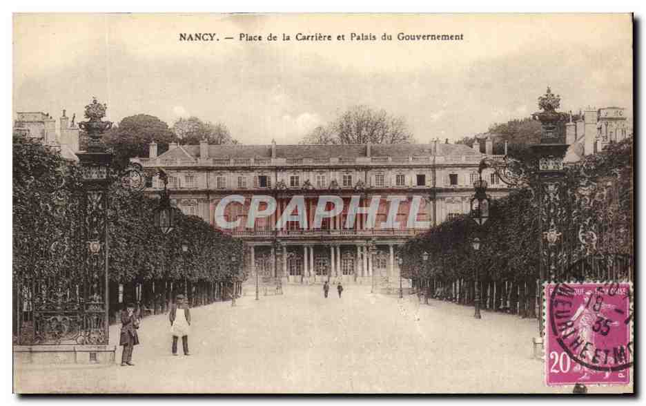 CPA Nancy Place de la Carriere et Palais du Gouvernement