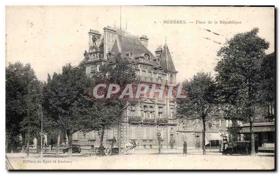 CPA Mezieres Place de la Republique