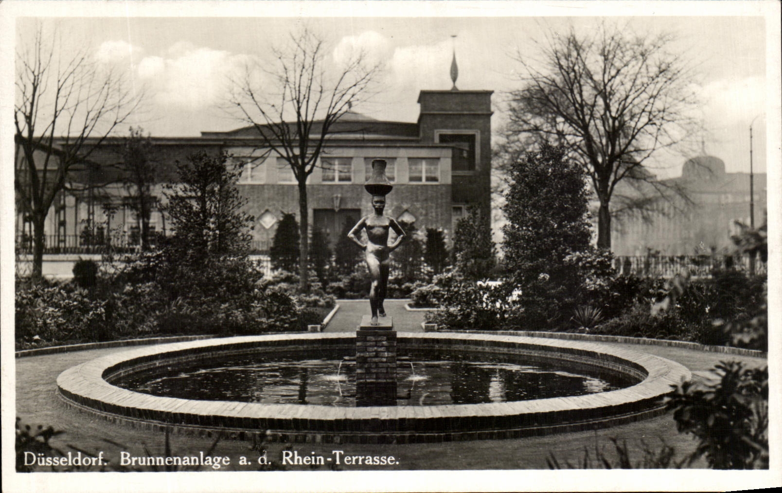 CPA Dusseldorf Brunnenanlage Rhein Terrasse