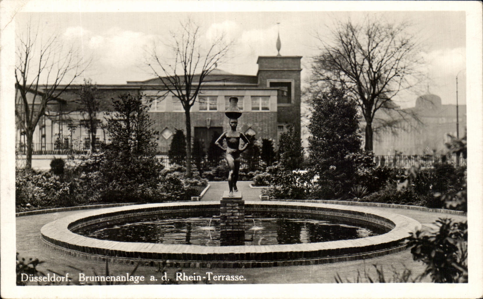 CPA Dusseldorf Brunnenanlage Rhein Terrasse