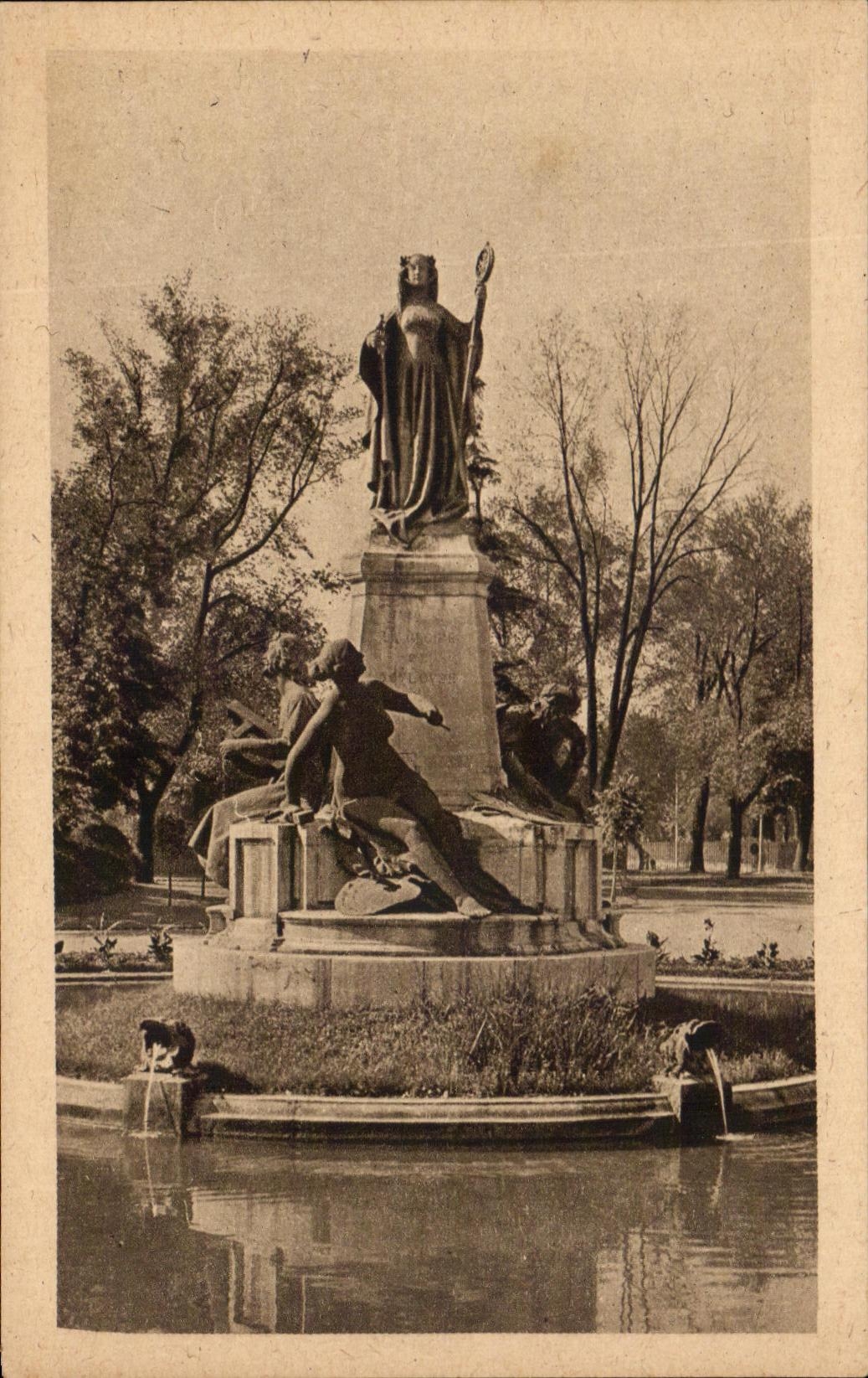 Toulouse (Hte-Garonne) — Jardin du Grand-Rond — Monument à Clémence Isaure