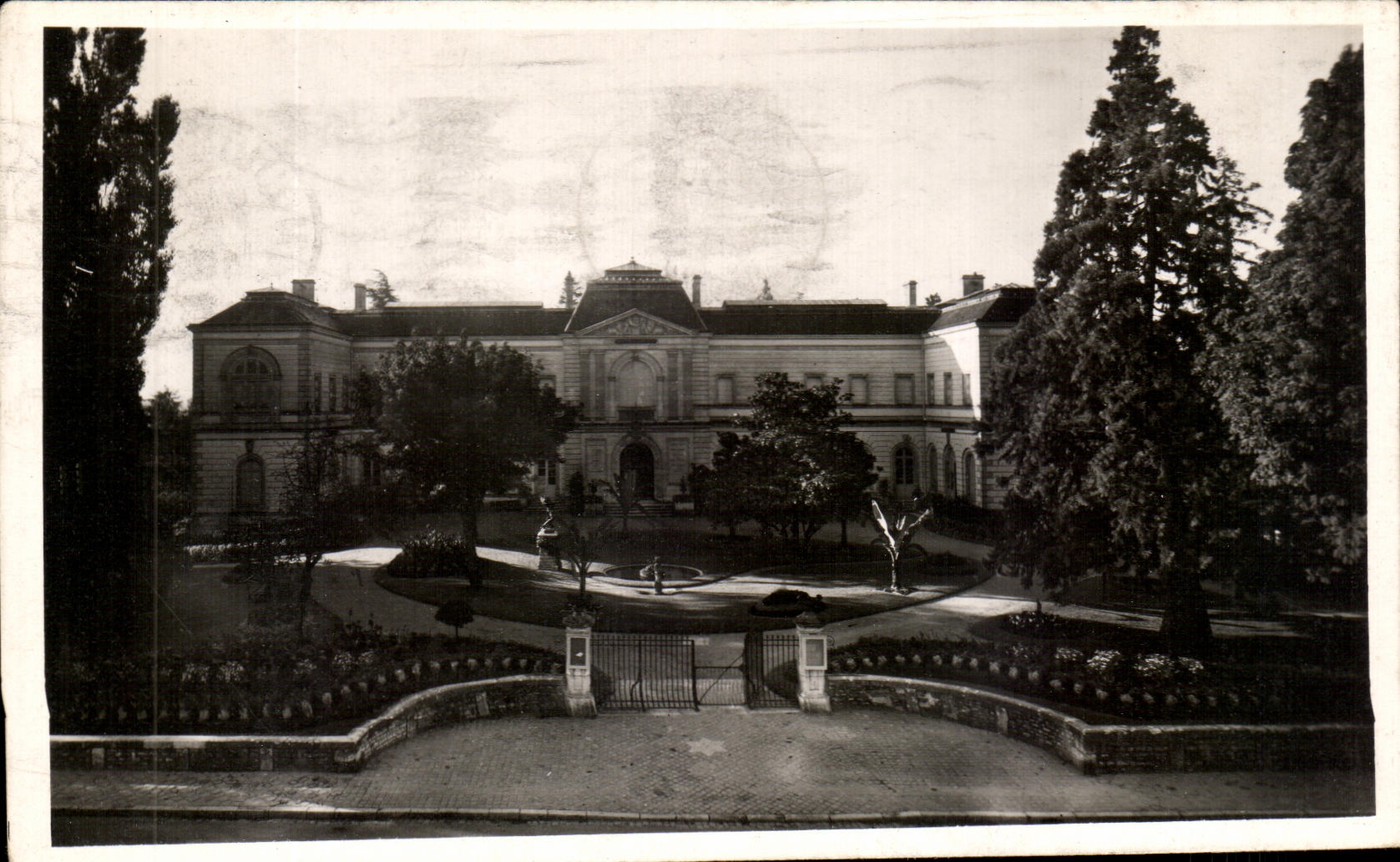 CPA Montargis L'Hotel De Ville