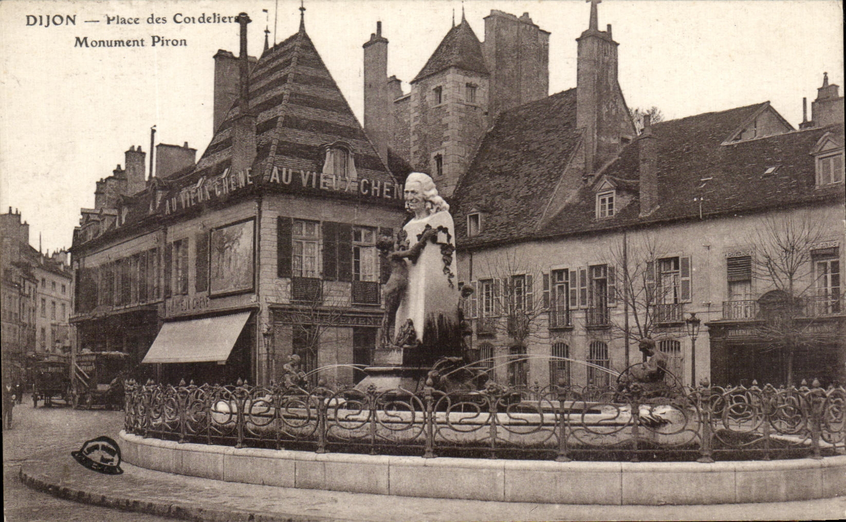 CPA Dijon Place des Cordeliers Monument Piron Au Vieux Chene 
