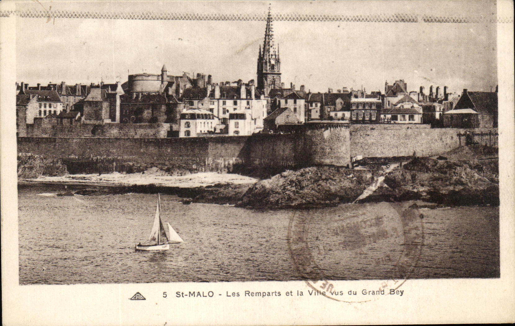St-Malo - Les Remparts et la Ville vus du Grand Bey — éditeur ABA, n°5
