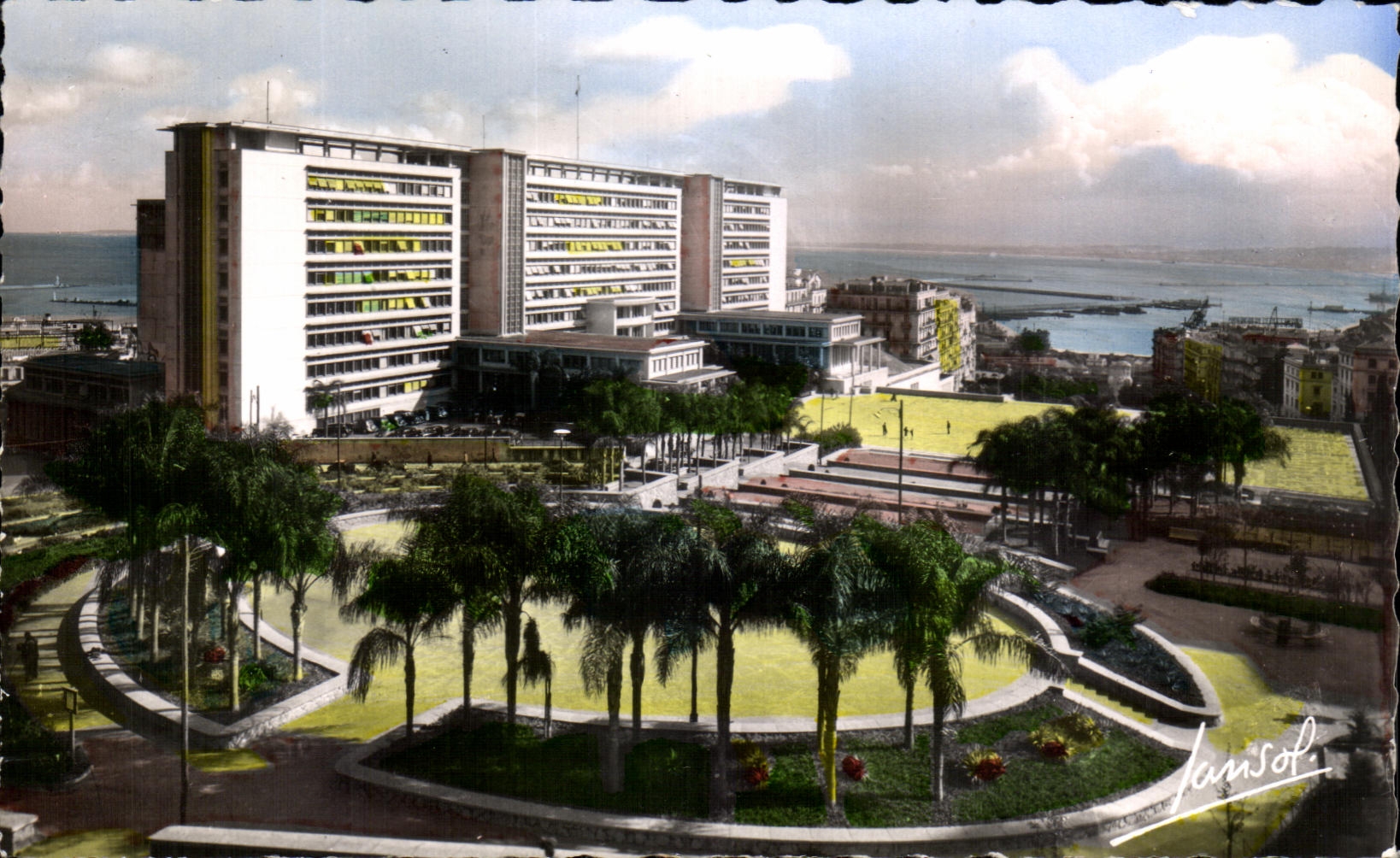CPSM Alger Bureaux du Gouvernement General et ses Jardins Algerie