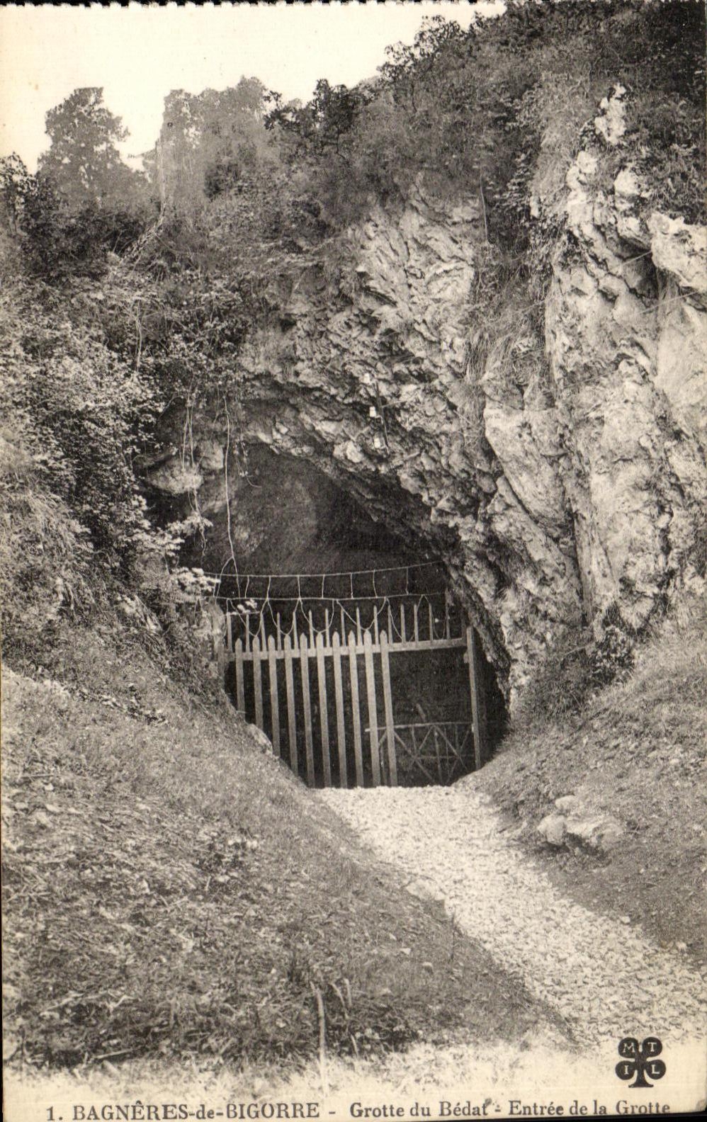 Bagnères-de-Bigorre — Cueva del Béda — Entrada a la Cueva