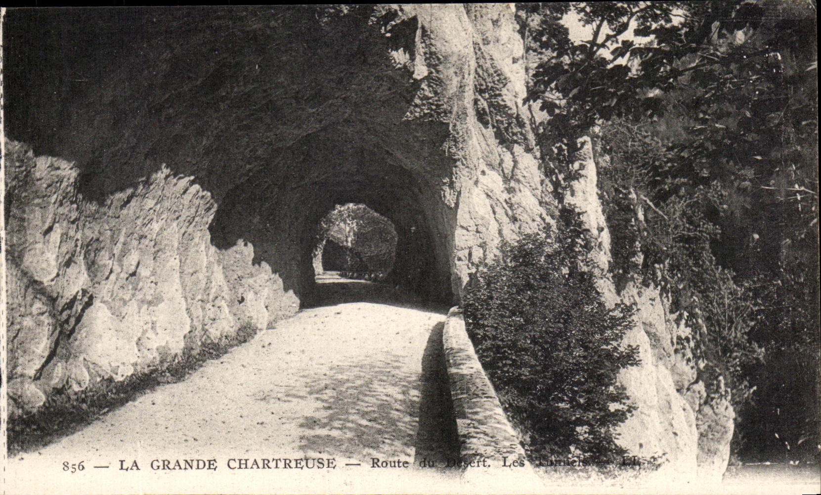 CPA La Grande Chartreuse Route du desert Les tunnels