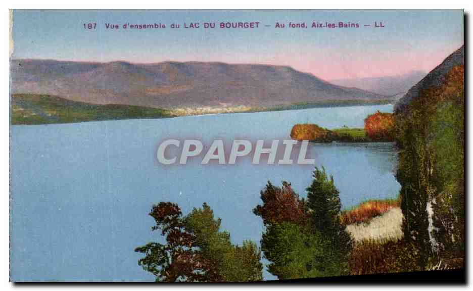 CPA Aix Les Bains Vue d Ensemble du Lac Du Bourget Au font 