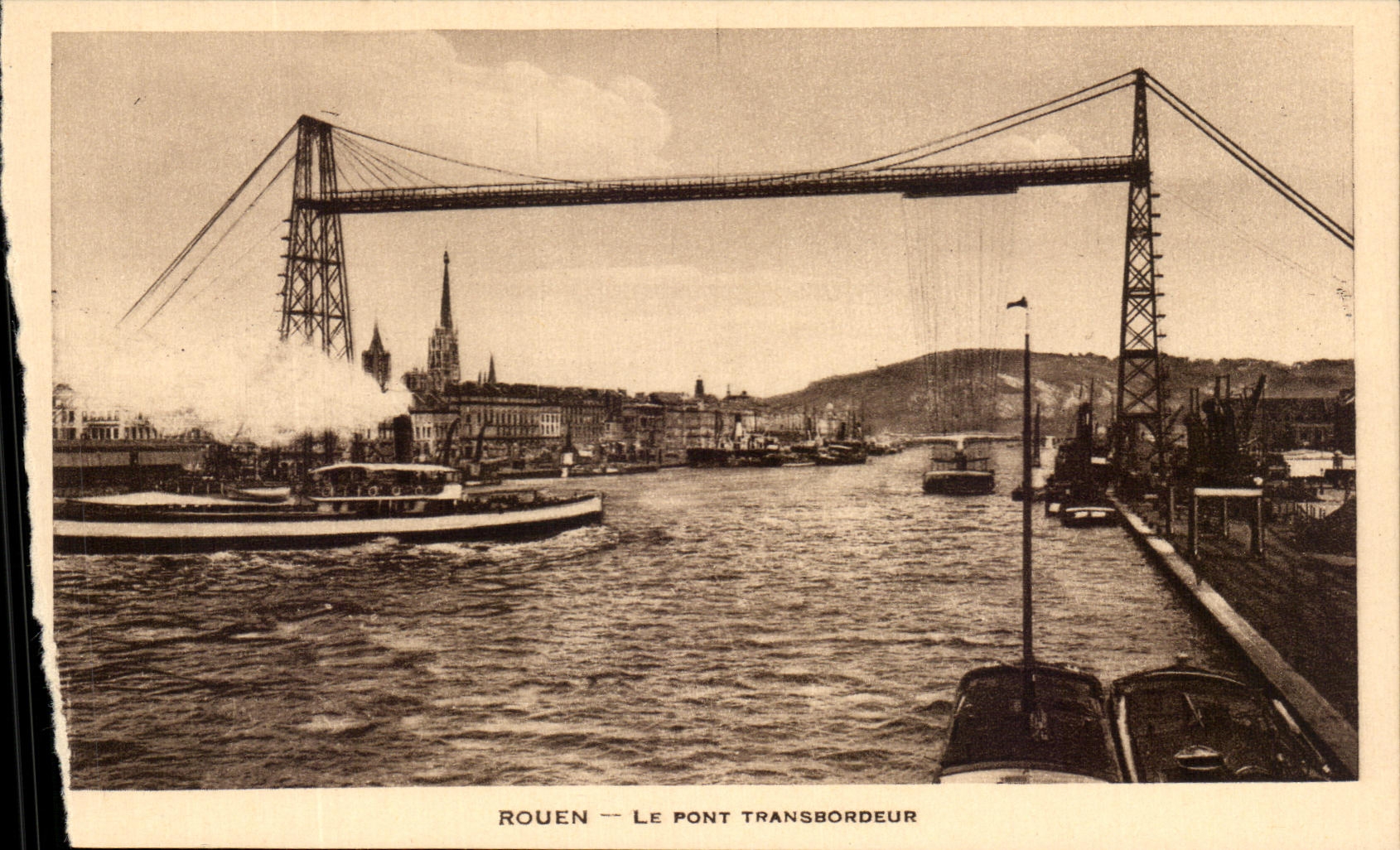 CPA Rouen Le Pont Transbordeur Bateau