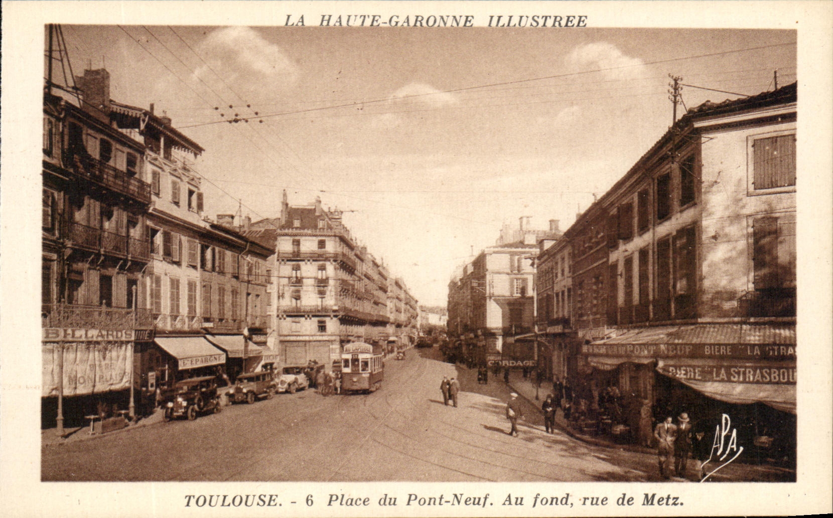 CPA La Haute Garonne Illustree Toulouse Place du Pont Neuf Au Fond rue de Metz
