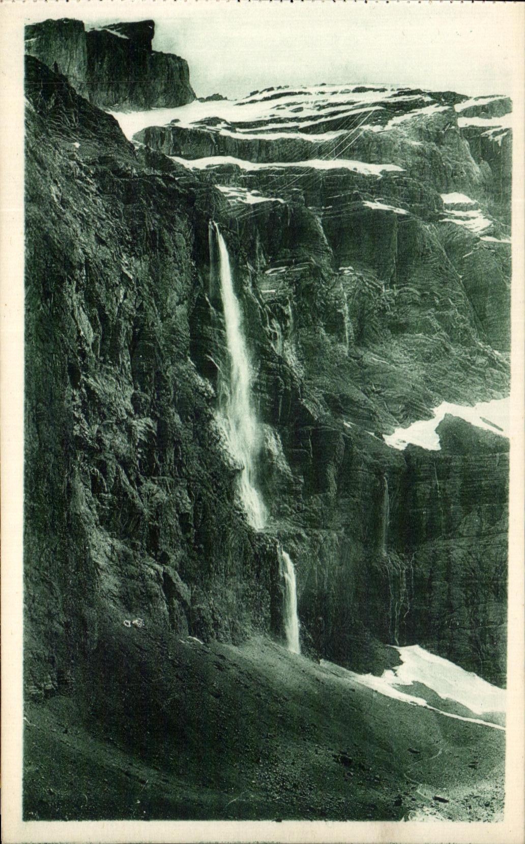 CPA Les Beaux Paysages de France Les Pyrenees Gavarnie La Grande