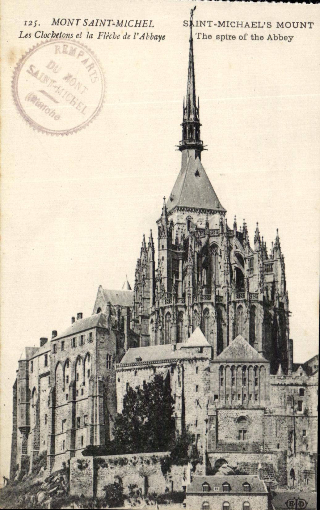 CPA Mont Saint Michel Les Cloches Et La Fleche de l Abbaye 