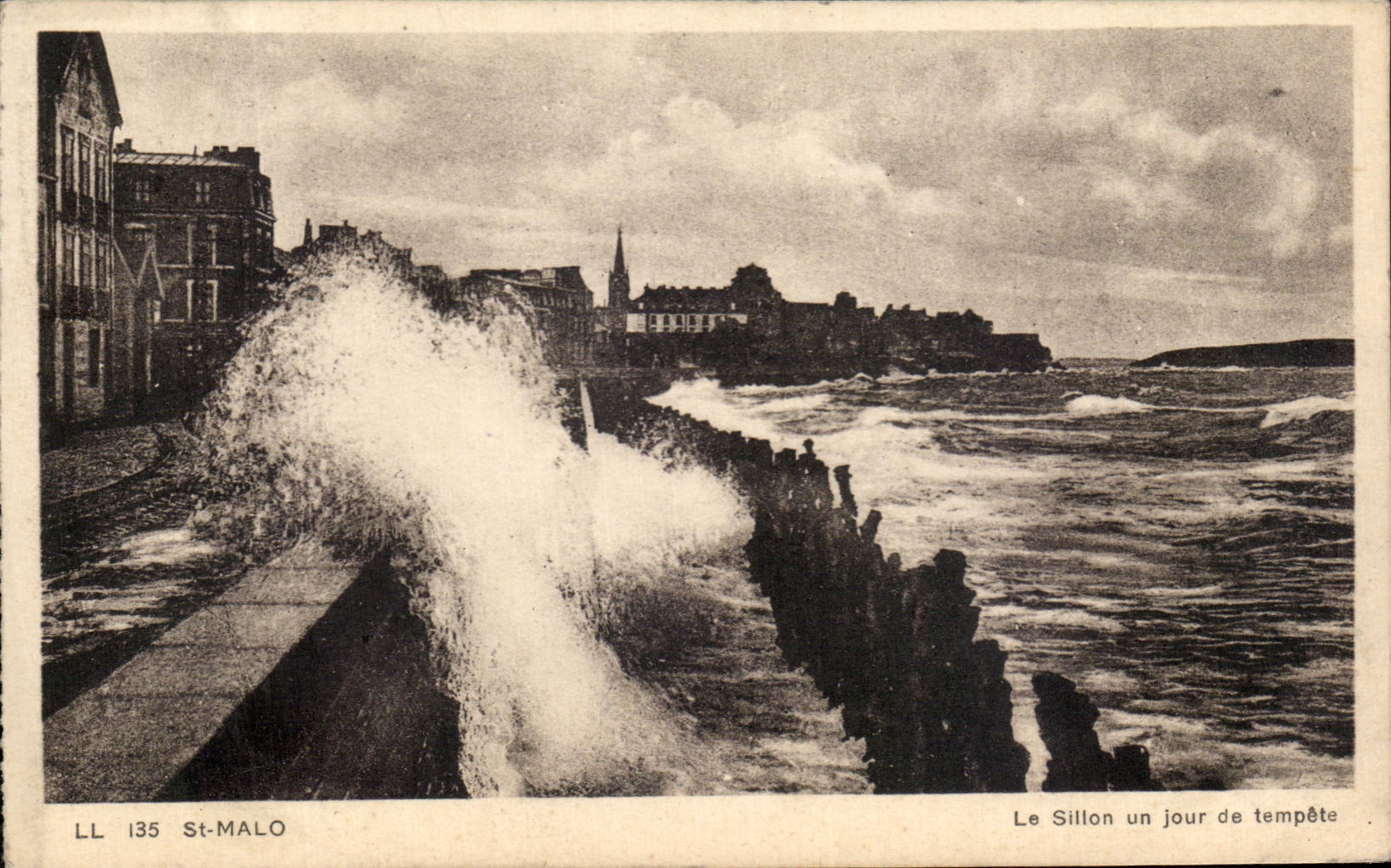 El Sillon un día de tormenta — St-Malo — LL 135
