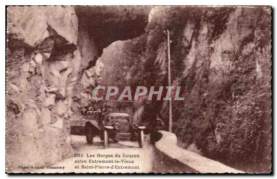 CPA Les Gorges Du Couzon Entre Entremont Le Vieux Et saint Pierre d Entremont Automobile 