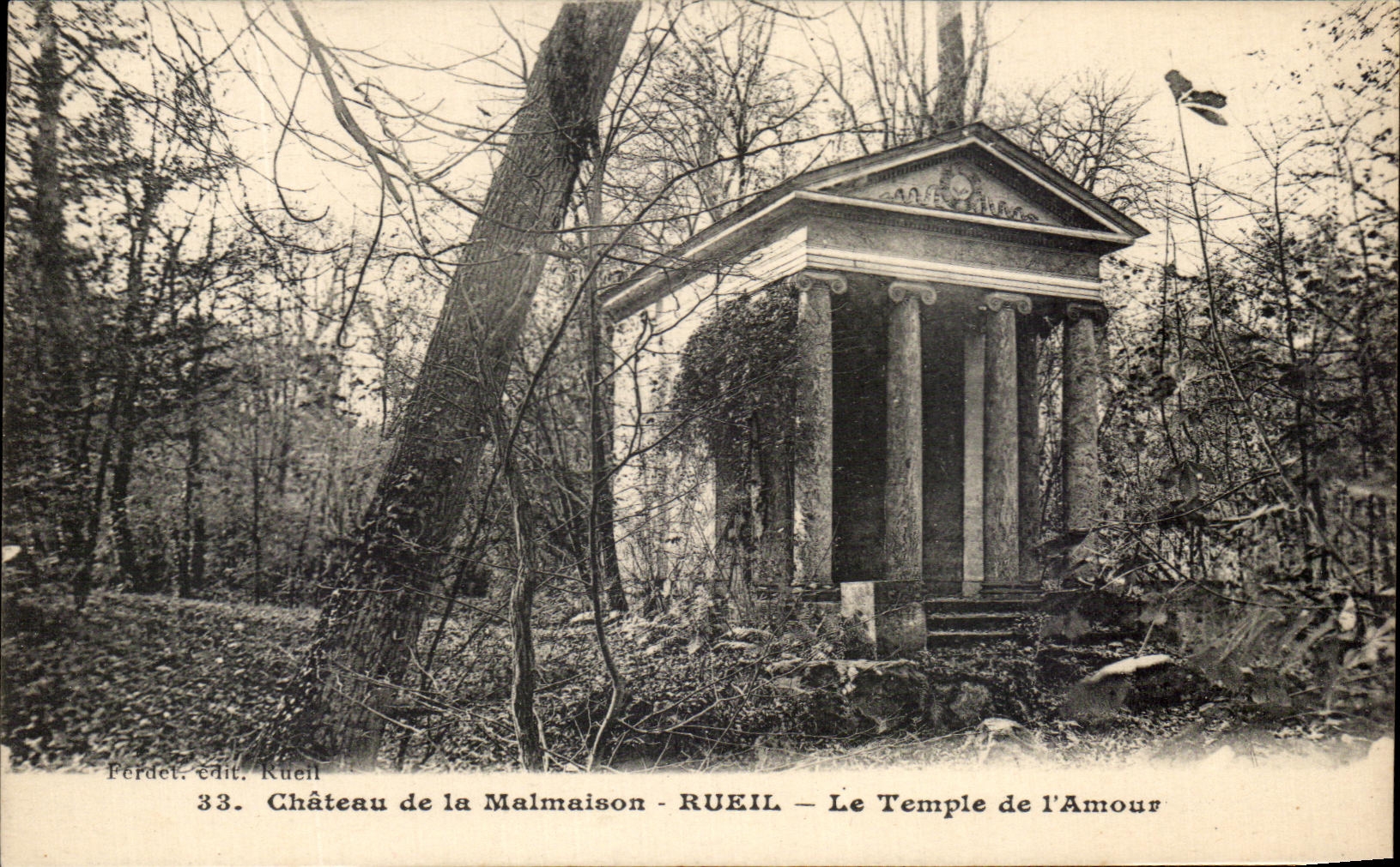 CPA Chateau De La Malmaison Rueil Le Temple de l Amour 