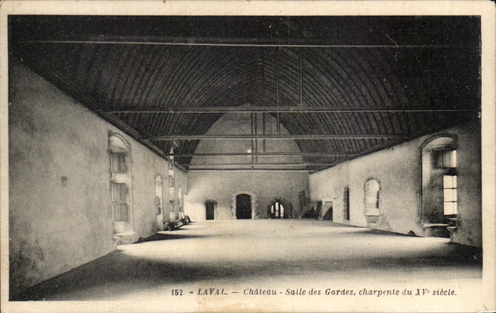 CPA Laval Chateau Salle des Gardes Charpente du 15eme