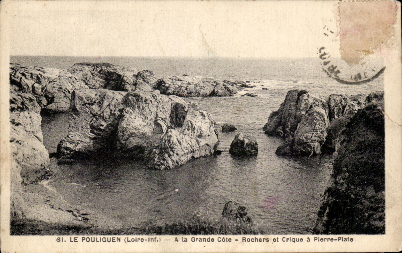 CPA Le Pouliguen A La Grande Cote Rochers et Crique a Pierre Plate 