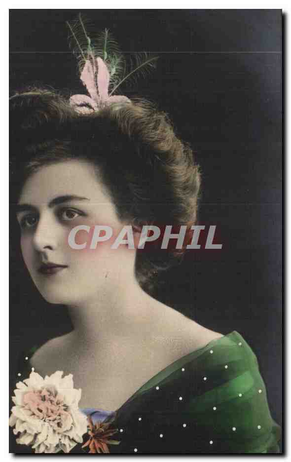 Jeune femme en robe verte — portrait colorisé — éditeur inconnu
