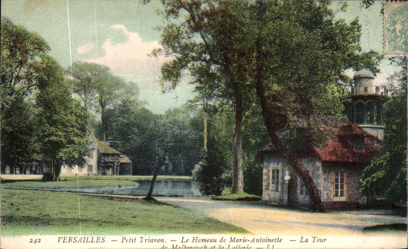 CPA Versailles Le Petit Trianon Hameau de Marie Antoinette La Tour de Malborough et la laiterie 