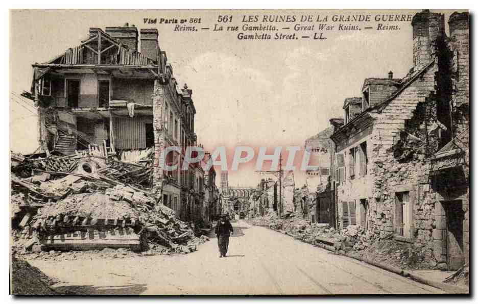 CPA Les Ruines De La Grande Guerre Reims La rue Gambette Militaria