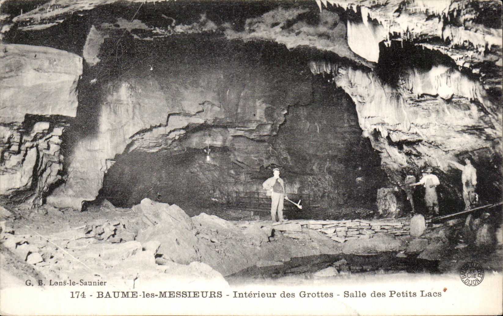 Baume-les-Messieurs — Intérieur des Grottes — Salle des Petits Lacs — G. B. Lons-le-Saunier, n°174