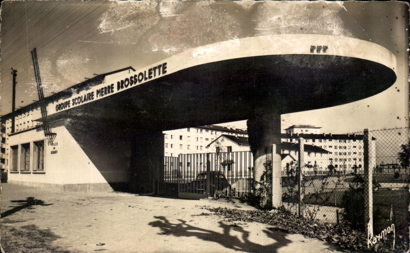 CPSM Bondy Groupe scolaire P Brossolette 