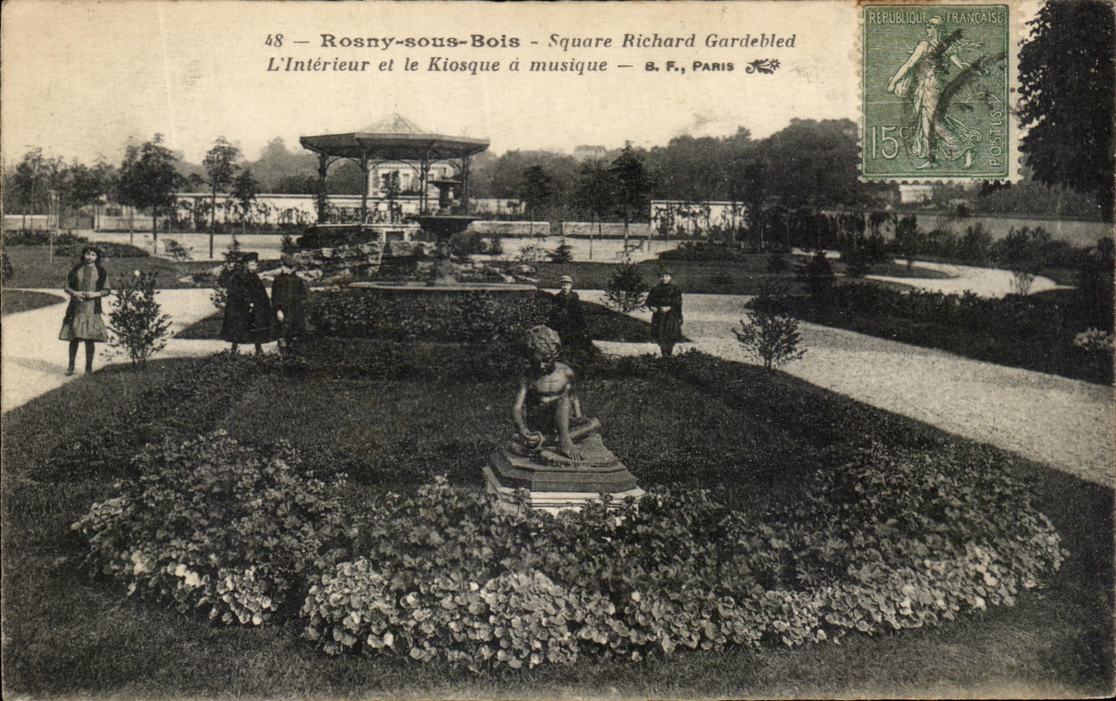 CPA Rosny Sous Bois Square Richard Gardebled L interieur et le kiosque a musique 