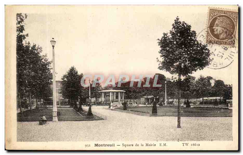 CPA Montreuil Square de la Mairie