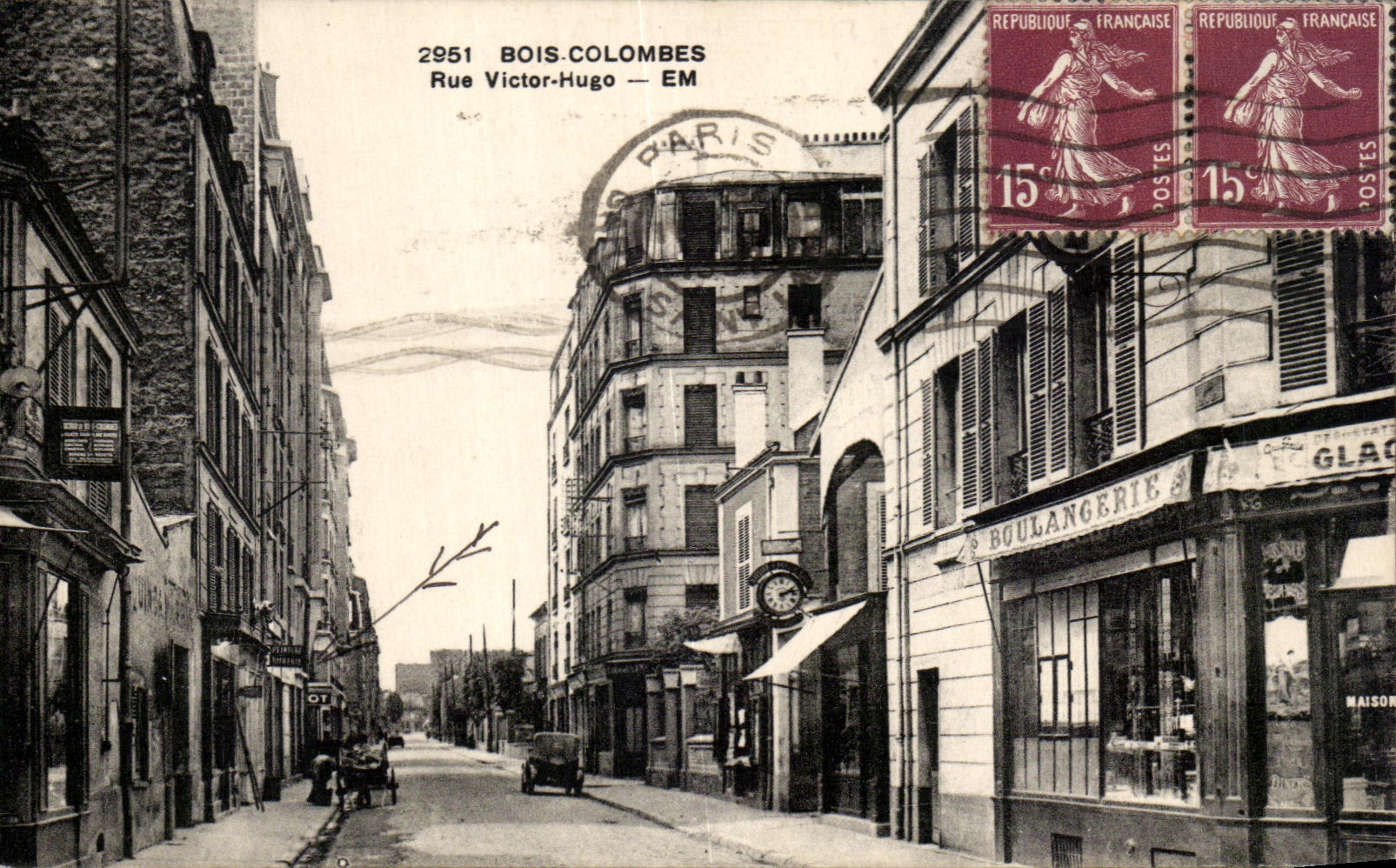 CPA Bois Colombes Rue Victor Hugo Boulangerie