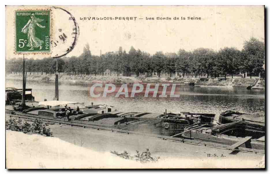 CPA Levallois Perret Les Bords de la Seine Bateau Peniche